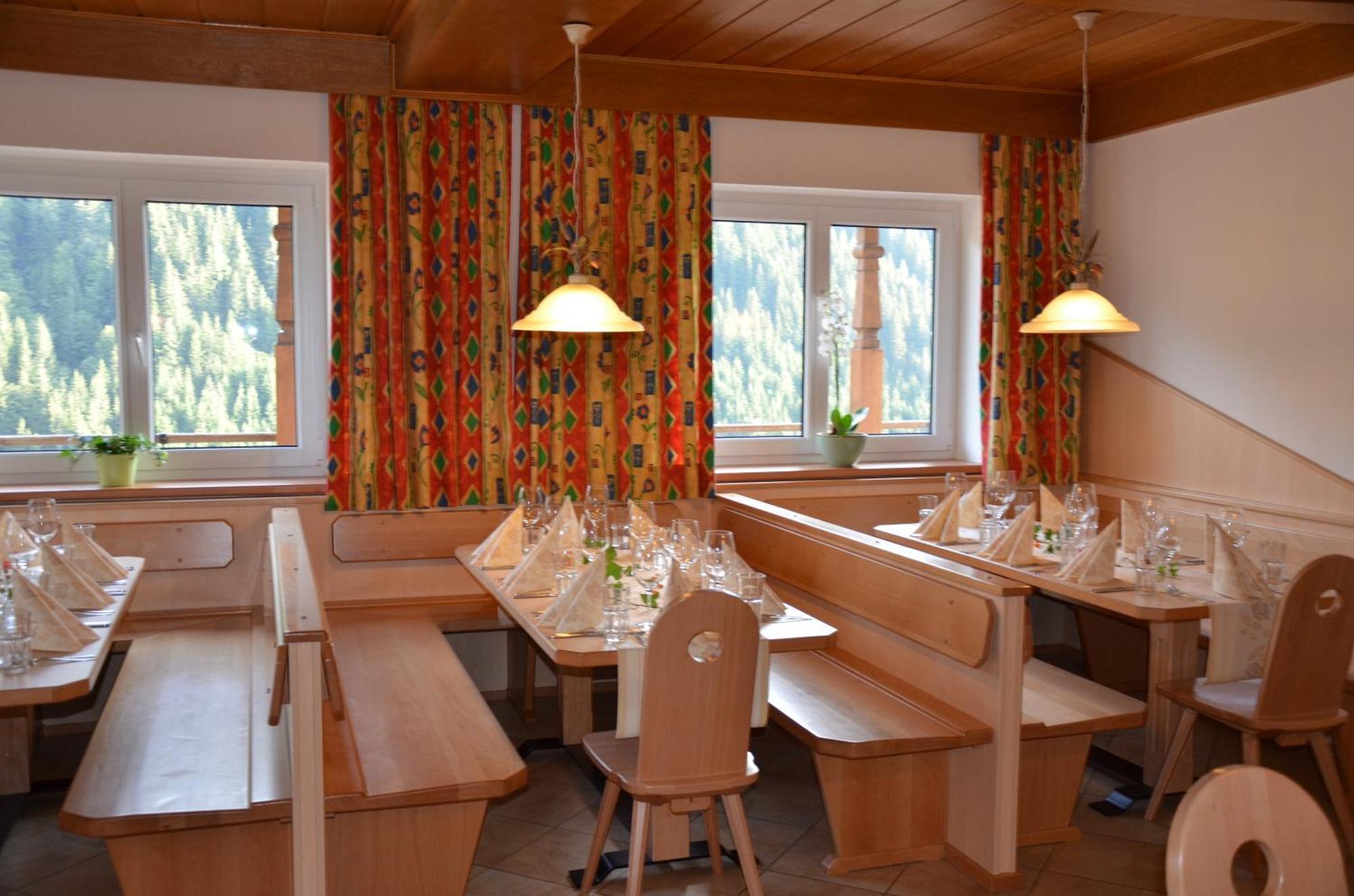 Ski In-Ski Out - Gaestehaeuser Saalbach-Hinterglemm - Wallegghof Christianhof Exterior foto