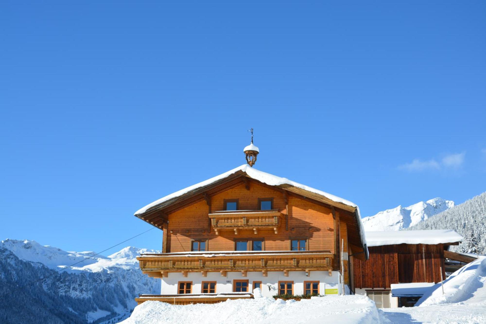 Ski In-Ski Out - Gaestehaeuser Saalbach-Hinterglemm - Wallegghof Christianhof Exterior foto